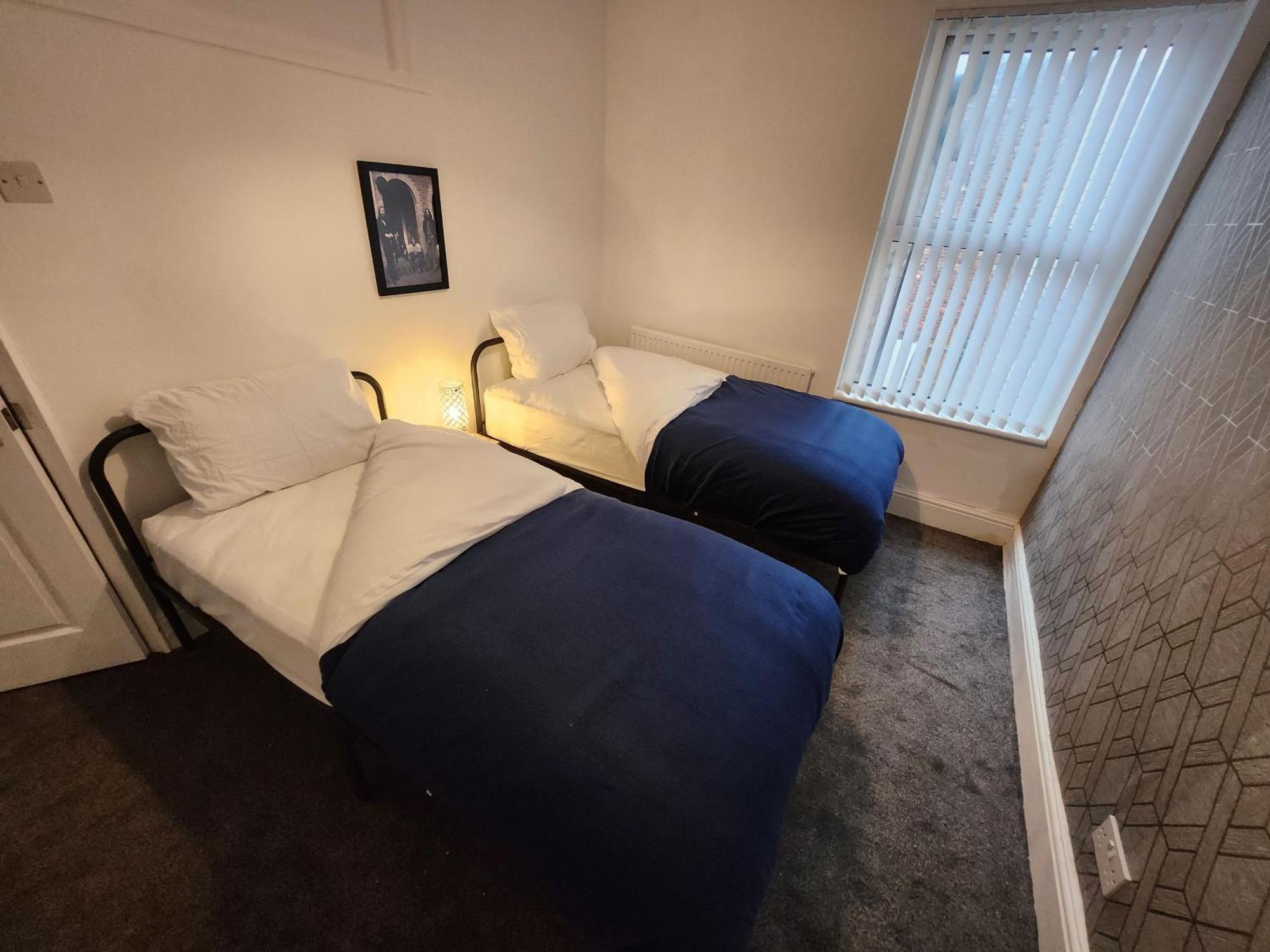 Goodison Accommodation Liverpool Exterior photo